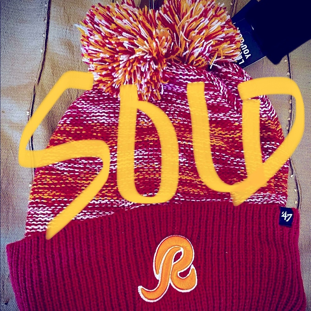 Brand New Never Worn Washington Redskins Knit Hat